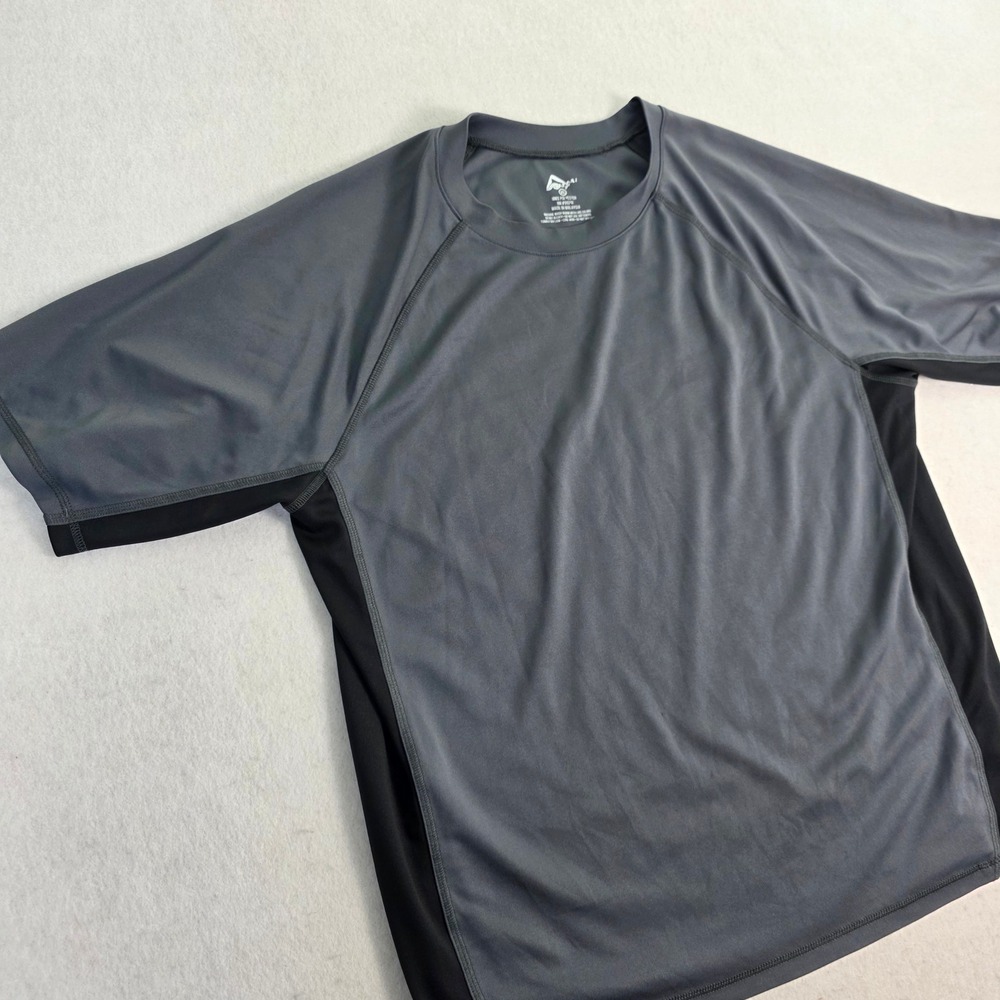 Kanu Surf Mens XL Rash Guard Shirt‎ Gray Excellent Short Sleeve Swim Athletic